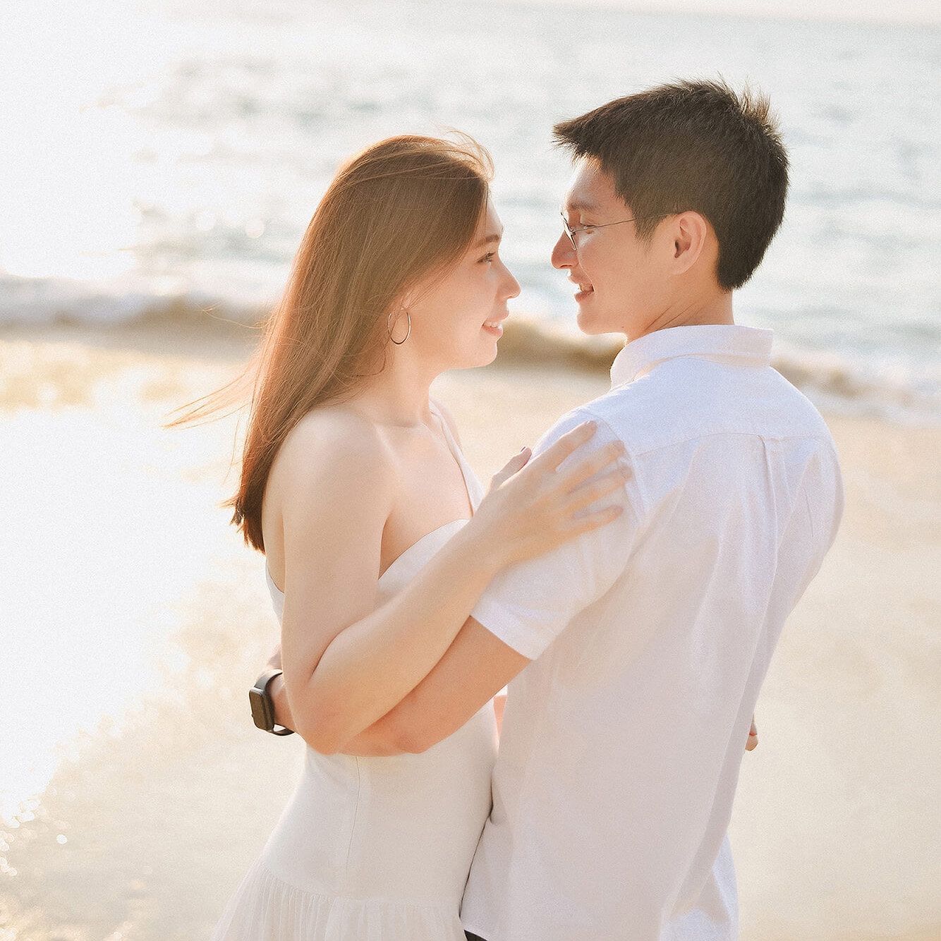 Couple photoshoot in Phuket natural light
